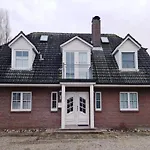 Charmante Hausvilla In