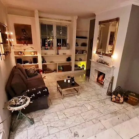 Charmante Hausvilla In *