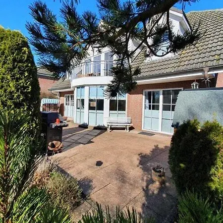Charming Country In On Fehmarn Holiday home *